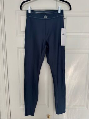 ALO Yoga Women’s Airlift High-Waist Suit Up Legging in Navy BRAND NEW